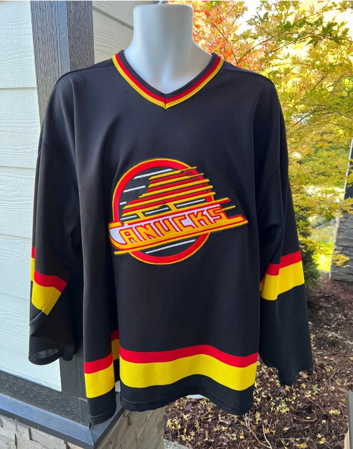 vancouver canucks 80s jersey