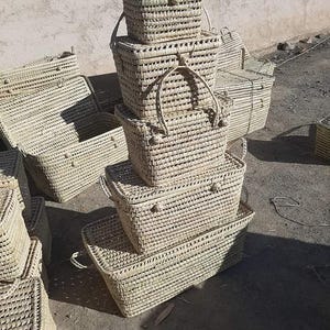 Malle de rangement en feuille de palmier et roseau, Coffre de rangement traditionnel, Coffre de rangement durable, 6 tailles, osier, doum