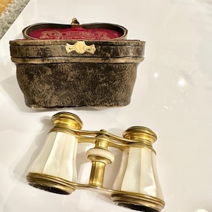Antique Opera Glasses  Binoculars Art Deco Design - Old Theater - Shabby Chic Decor - Mother of Pearl and Brass