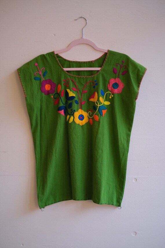 1970's Floral Hand Embroidered Top