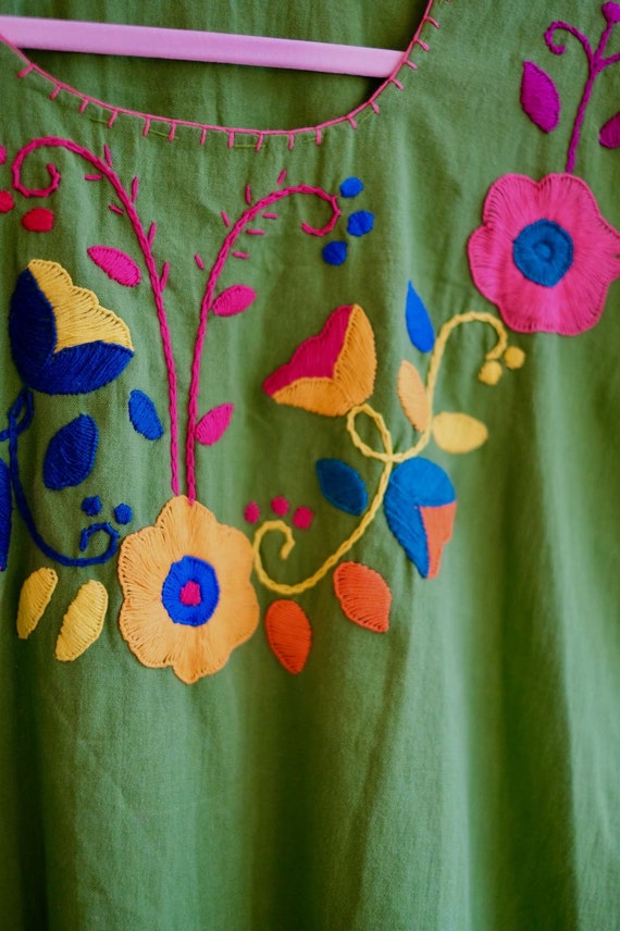 1970's Floral Hand Embroidered Top - image 4