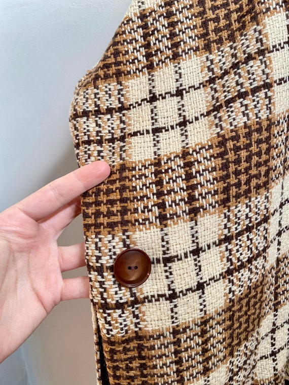 Vintage 1970s brown plaid CAPE / poncho wool knit - image 9