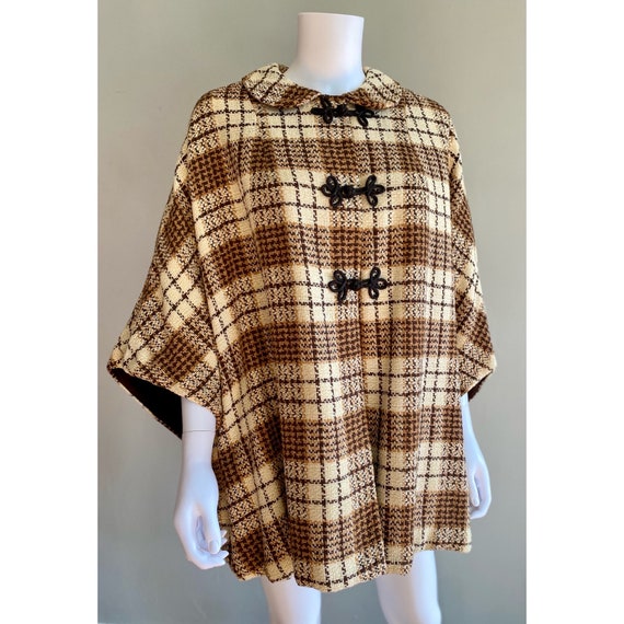 Vintage 1970s brown plaid CAPE / poncho wool knit - image 1