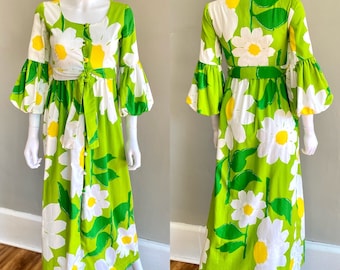 Vintage 1970s MALIA daisy print floral maxi dress w balloon puff sleeves hawaiian cotton green Xs