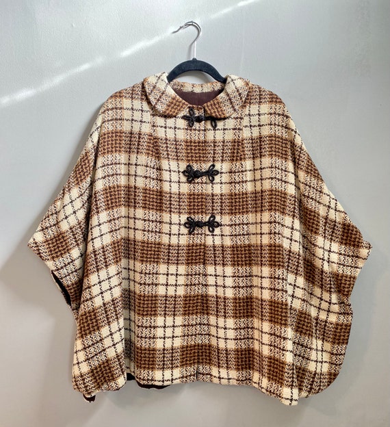 Vintage 1970s brown plaid CAPE / poncho wool knit - image 7