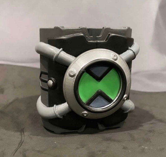 3D file Ben 10 Omnitrix (Slim Variant) - Watch with Flexi Strap ⌚・Design to  download and 3D print・Cults