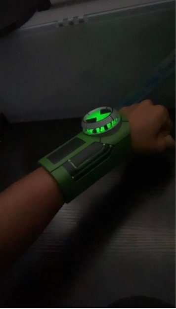 Ben ten store wrist watch