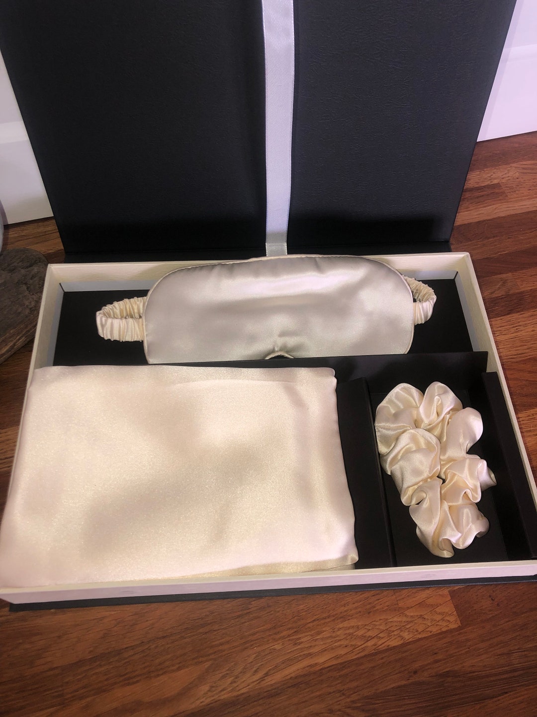 Silk Pillowcase, Silk Sleeping Eye Mask, Silk Hair Scrunchy, 6A Grade