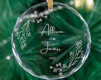 Recuerdo de boda personalizado - Adorno de boda • Regalo personalizado para pareja 2025 - Adorno para comprometidos o casados • Elegante recuerdo de cristal