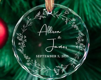 Recuerdo de boda personalizado - Adorno de boda • Regalo personalizado para pareja 2025 - Adorno para comprometidos o casados • Elegante recuerdo de cristal