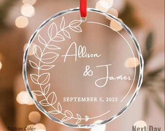 Adorno de boda personalizado • Regalo personalizado para pareja 2025 - Adorno para comprometidos o casados • Elegante recuerdo de cristal