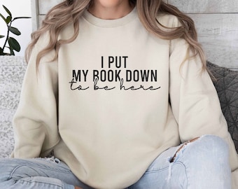 Sudadera amante del libro, dejé mi libro para estar aquí sudadera, regalo para ella, camiseta sarcástica, sudadera linda, regalos de maestro