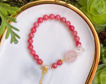 Crystal bracelet with pink safety button and gold-plated fishtail, perfect gift for Valentine's Day, birthday and friendship