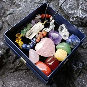 Energiekristallstein, natürliche spirituelle Produkte, Kristallarmband, Kristallhalskette,  heilende Chakra-Steine, 11er Geschenkbox-Set