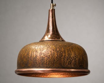 Luminária pendente em cobre oxidado + cabo e lâmpada GRÁTIS, luminária em formato de cúpula dourada martelada, luminária artesanal para ilha de cozinha, iluminação de teto rústica para casa de campo.