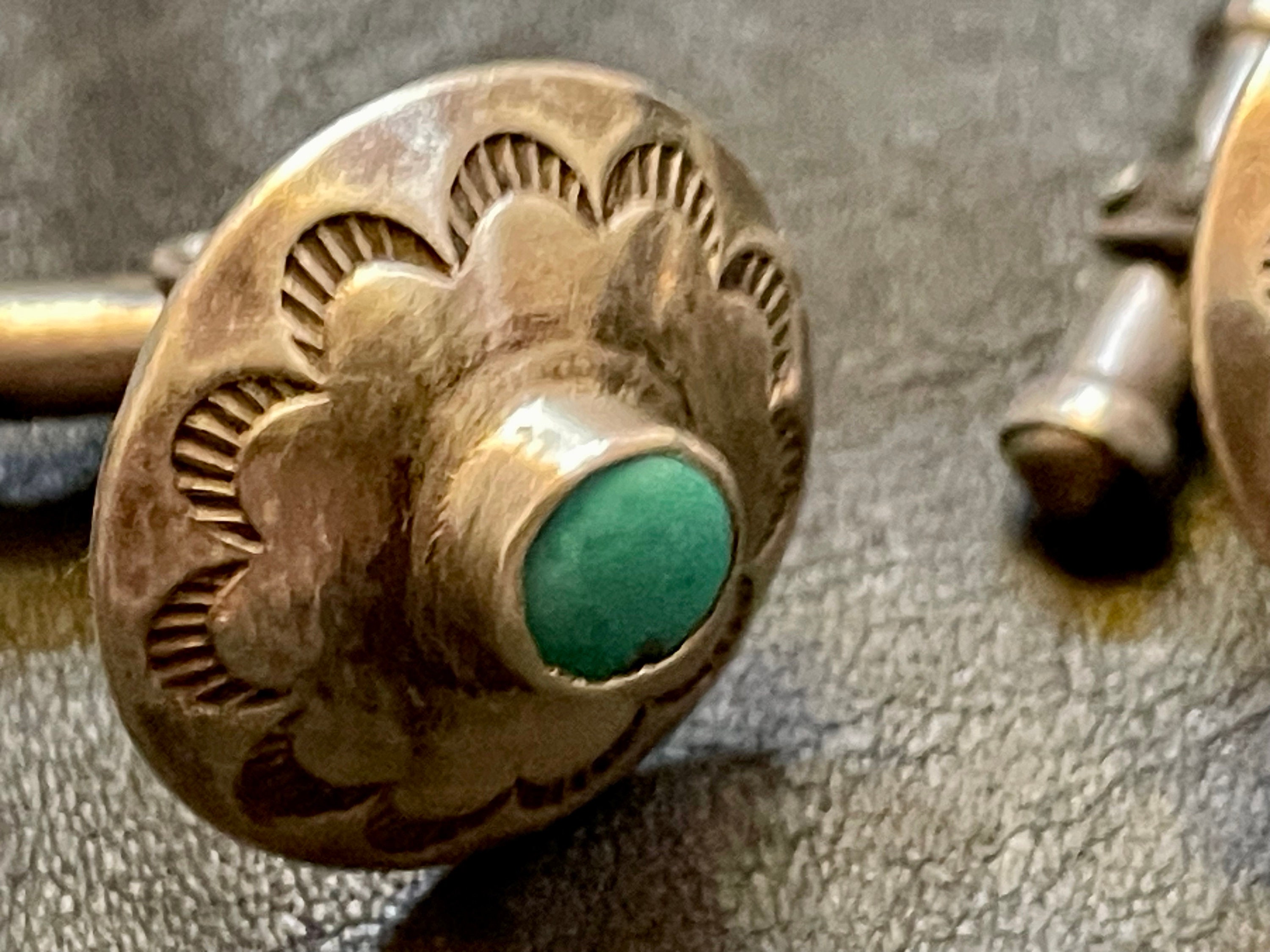 Half-Round WireCuff 1940～Vintage Navajo 1940s Fred Harvey Era Navajo Coin Silver Stamped Arrow