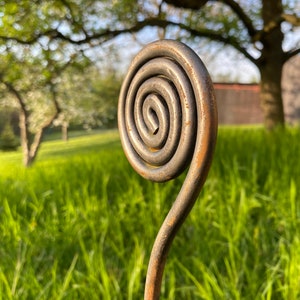 Garden decoration rust metal - balcony - outdoor - gift - trellis - garden stake - forged - 50-170 cm - spiral rod &quot;Loop&quot;