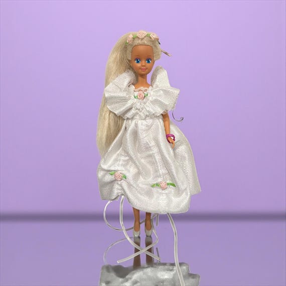 barbies homecoming dresses Barbie Queen Skipper Doll 1988 Mattel #1950 Barbie's Sister. One but Still Beautiful! Johnathan kayne