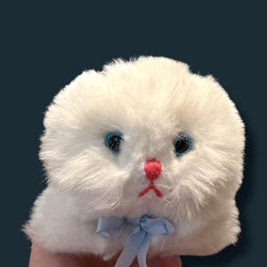 Vintage 1980 GUND Cat Plush Kitty Kitten Fluffy Bell Rattle Tail Stuffed Twinkles with blue Bow. Cute and Clean, no odor.