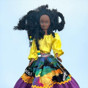 Muñeca Barbie clon jamaicana vintage. Vestido sin problemas, muñeca rastafari, muñeca genial. Probablemente de los años 80-90.