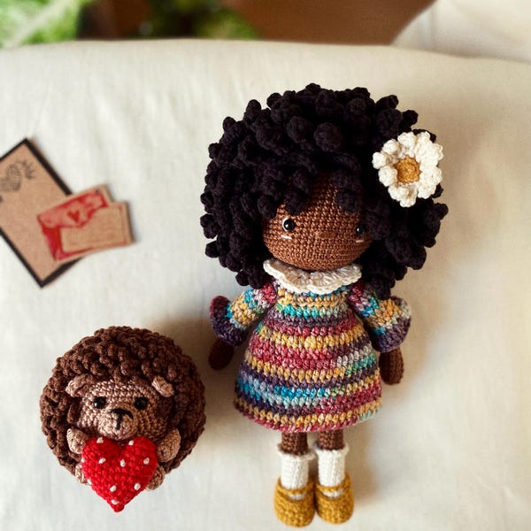 Handmade Amigurumi Black Girl Doll with Hedgehog Friend – 24 cm Crochet Toy Set – Cotton Yarn Collectible Doll – Gift for Kids and Adults