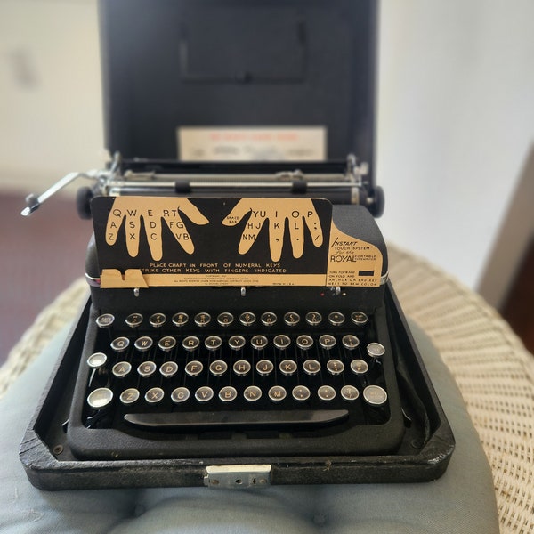 Vintage Schreibmaschine Royal Aristocrat
