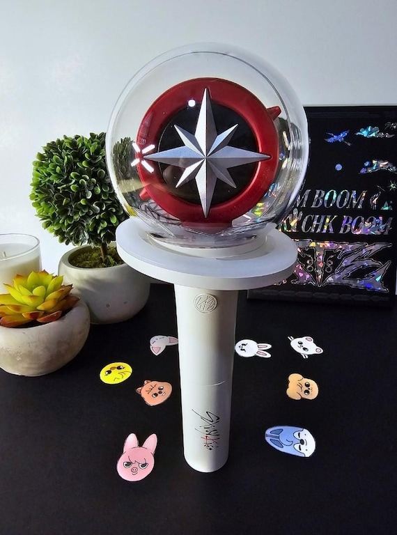straykids ペンライト＋LeeKnow うちわ Stray Kids Nachimbong Lightstick Confetti (lightstick Filler *ONLY
