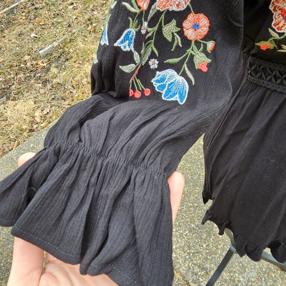 Francesca's Black Embroidered Floral Mini Dress F… - image 7