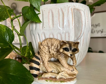 HOMCO Vintage Raccoon Figurine 1423 Ceramic Collectible