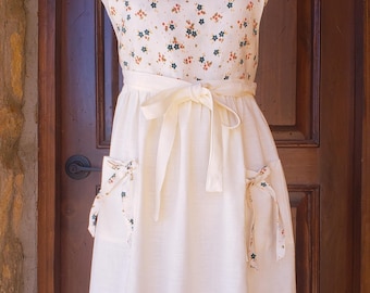 Liien Floral Apron, Ruffled Shoulders, Double Pockets, Adjustable Ties, Linen Pinafore