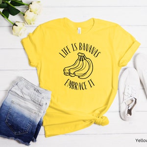 面白いTシャツ バナナ好きへのギフト 感動的な人生の教訓Tシャツ 斬新なユーモアギャグギフト 人生はバナナ 受け入れよう シャツ バナナ
