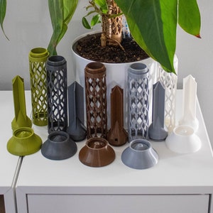 Modular Moss Pole Kit - Self watering, Extendable