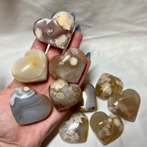 Flower agate heart - flower agate heart carving