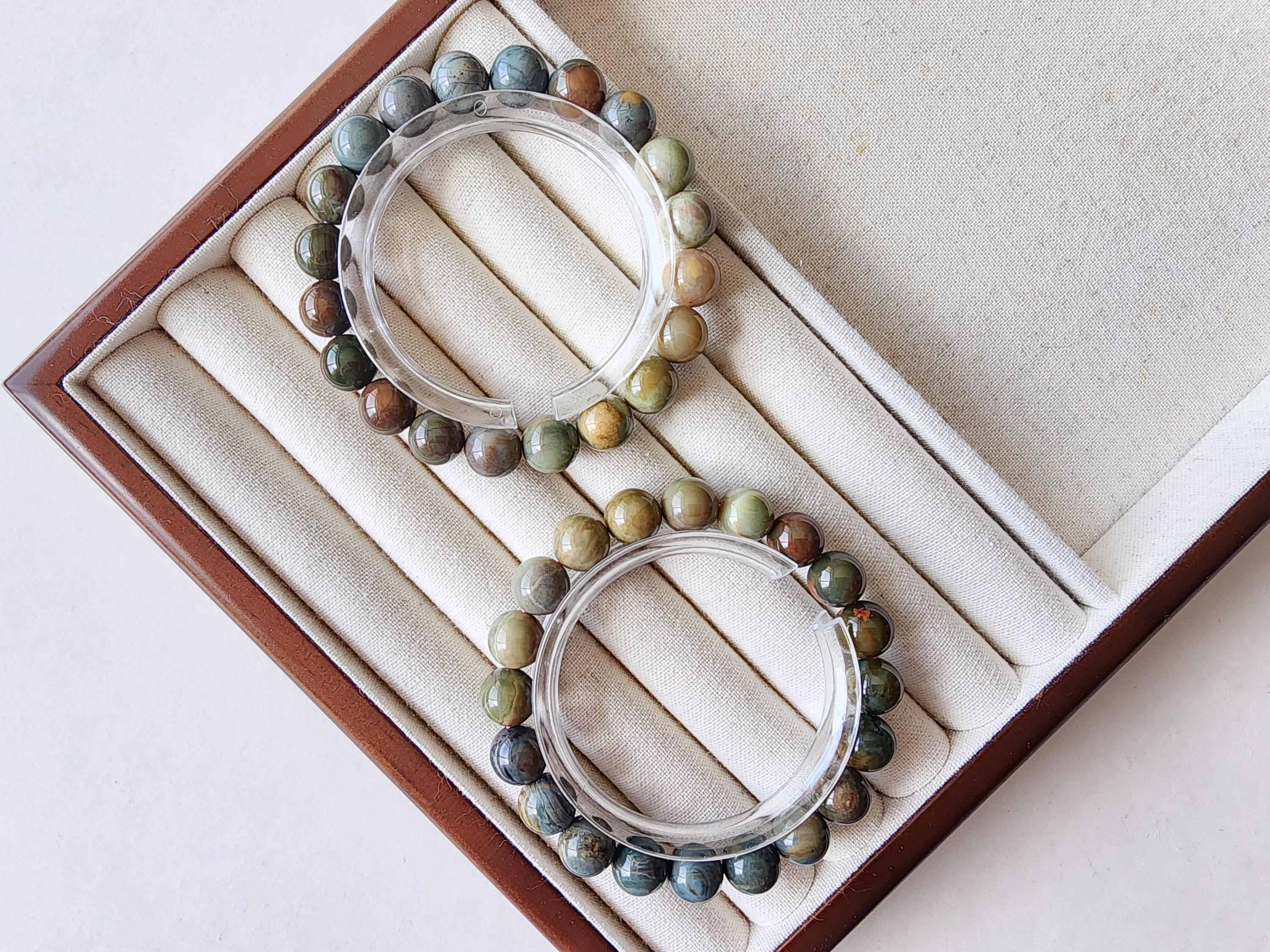 10mm Natural Alashan Agate Bracelet| Symbol of Grounding & Balance| Multicolor Stacking Stone Jewelry| Everyday Wear| Unisex Bracelet| Gift