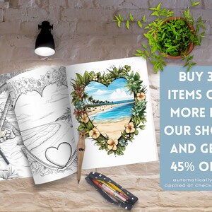 Op de afbeelding: Een zwart-witte kleurplaat met een hartvormig frame rond een strandscene. De sc&egrave;ne bevat palmbomen, een strand en oceaan golven. De tekst "KOOP 3 ARTIKELEN OF MEER IN ONZE WINKEL EN KRIJG 45% KORTING automatisch toegepast bij het afrekenen" is zichtbaar in de rechterbenedenhoek van de afbeelding.
