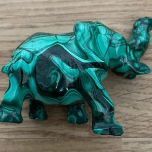 Vintage Malachite Elephant Figurine – 1990s Hand Carved Stone Ornament