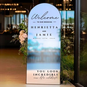 Cartello di benvenuto per matrimonio / Nomi personalizzabili - Adesivo per specchio per matrimonio per specchio, acrilico, cartone - Per il matrimonio di - Ricevimento - Cerimonia