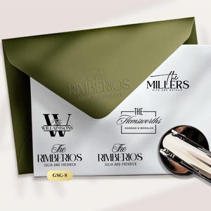 Sello de apellido personalizado en relieve / Logotipo con nombres de pareja / Papelería personalizada para hacer uno mismo / Sello de relieve personalizado para invitaciones de boda / SpoiledGirlie