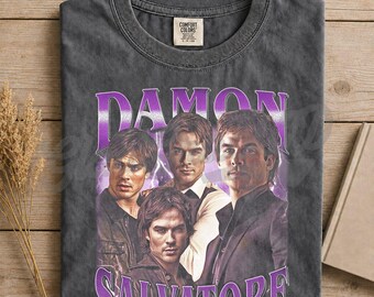 Maglietta da fan di Damon Salvatore, personaggio dei vampiri, abbigliamento estetico da cattivo ragazzo, regalo parodia di serie TV, gadget di Mystic Town Supernatural FD