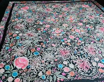 Wonderful Ancient Manila Shawl Cantonese