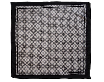 Bandana for men, satin classic Quatrefoil Pattern Crepe
