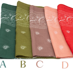 Classic Paisley Bandana Scarf, Timeless Western Style Headscarf, Multi-Colour Paisley Print Scarves (50x50 cm, 19x19 Inches)