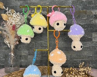 Pop up crochet mushroom key ring