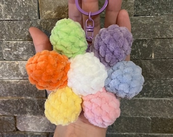 Crochet keychain flowers. Bag charm