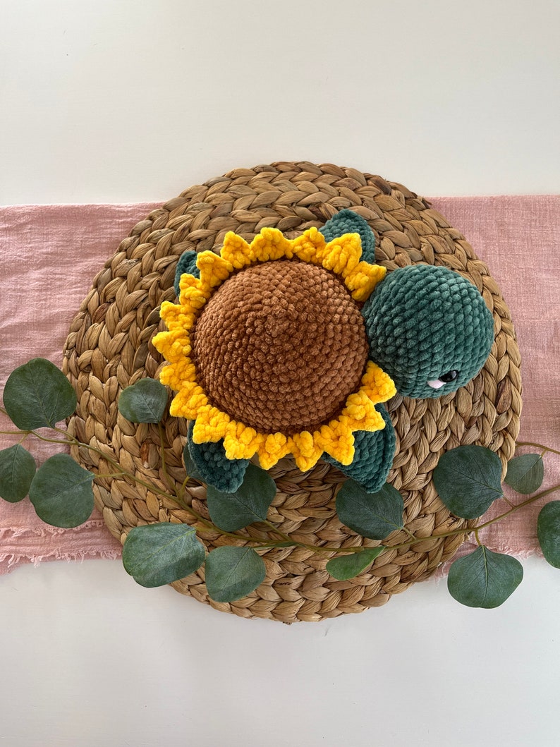 Stuffed turtle. Handmade crochet amigurumi Vert tournesol