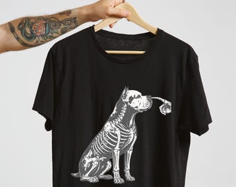Skeleton Pitbull T-Shirt, Pitbull Skeleton Hand Shirt, Funny Pitbull Mom Dad Gift, Halloween Dog Lover Tee, Spooky Goth Dog Graphic Shirt.