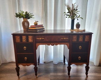 Vintage Desk/Vanity