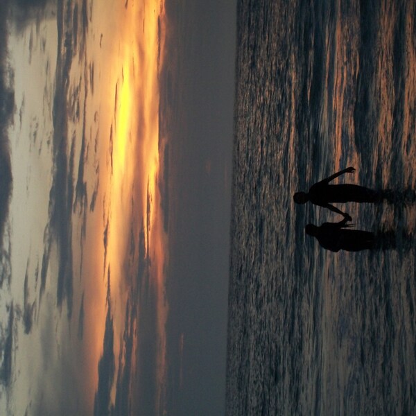 Couple on the Beach Photo / PRINTABLE Love Wall Art / Instant download print of loving couple on beach at sunset landscape