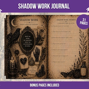 Può includere: Un diario aperto con il titolo "Shadow Work Journal" e il testo "Embrace, Understand, Transform". Il diario presenta illustrazioni di un corvo, uno specchio, una candela e suggerimenti per l'autoriflessione. Il diario ha 31 pagine e pagine bonus.