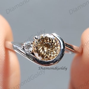 colored portugal cut diamond,
champagne portugal ring,
Antique portugal moissanite ring,
round cut diamond,
Champagne moissanite,
portugal diamond,